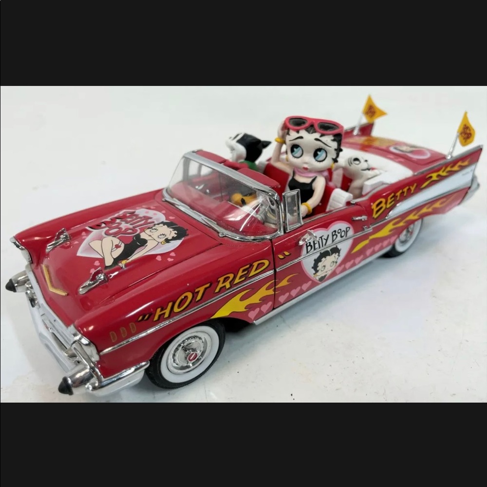 RARE Betty Boop model car figure